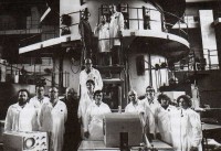 Kodolreakciju laboratorijas darbinieki